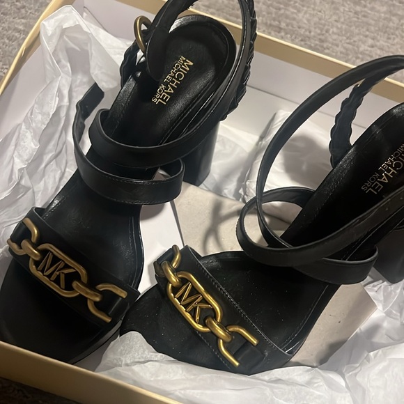 Kailey Embellished Leather platform Sandal black - Picture 3 of 4